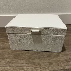 Quinn Leather Jewelry Box